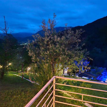Glamping Georgia Krikhi Hotell Ambrolauri Exteriör bild