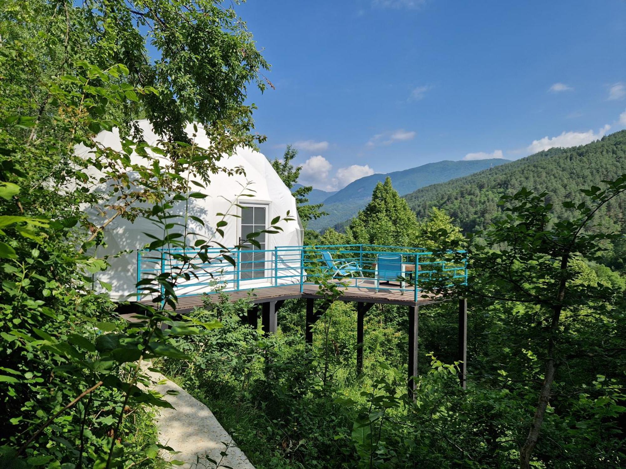 Glamping Georgia Krikhi Hotell Ambrolauri Exteriör bild