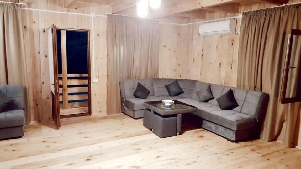 Glamping Georgia Krikhi Hotell Ambrolauri Exteriör bild