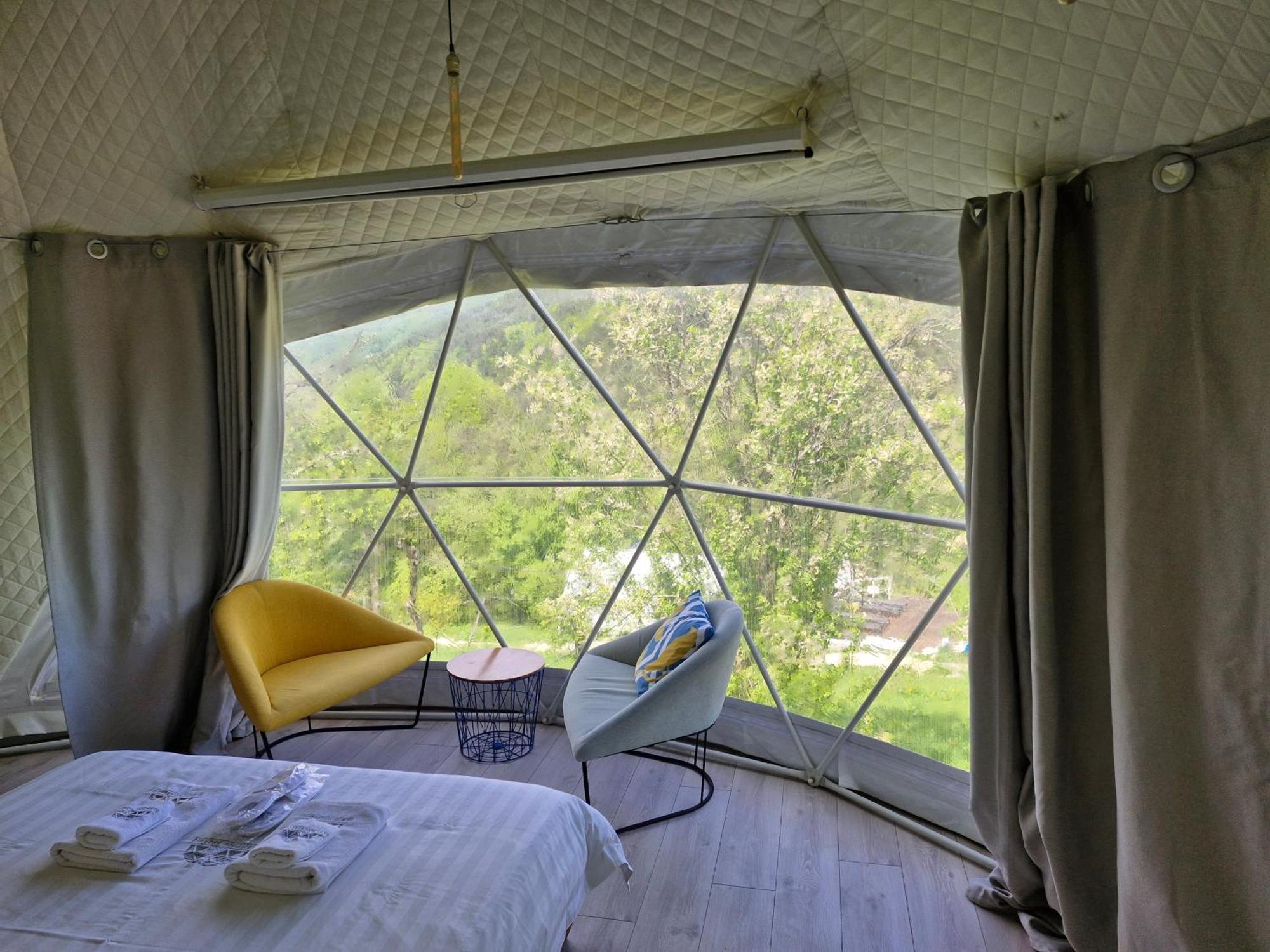 Glamping Georgia Krikhi Hotell Ambrolauri Exteriör bild