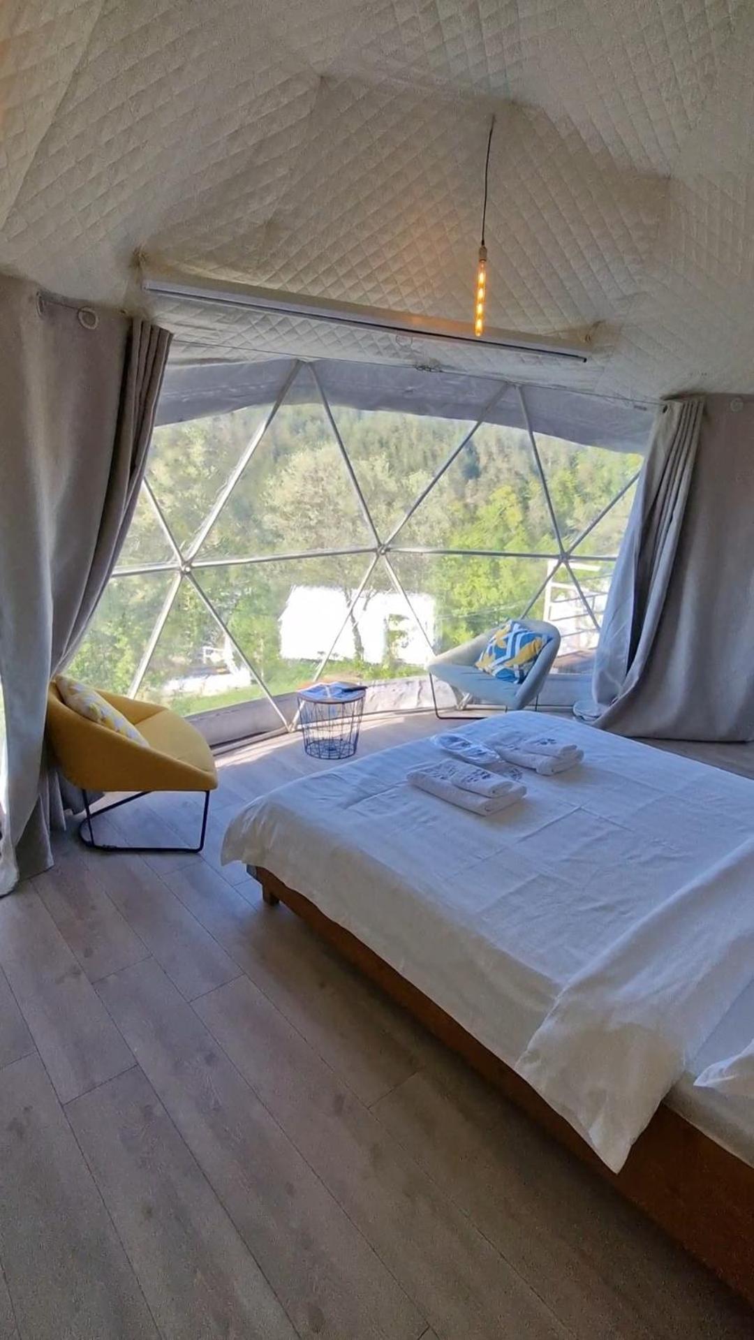 Glamping Georgia Krikhi Hotell Ambrolauri Exteriör bild