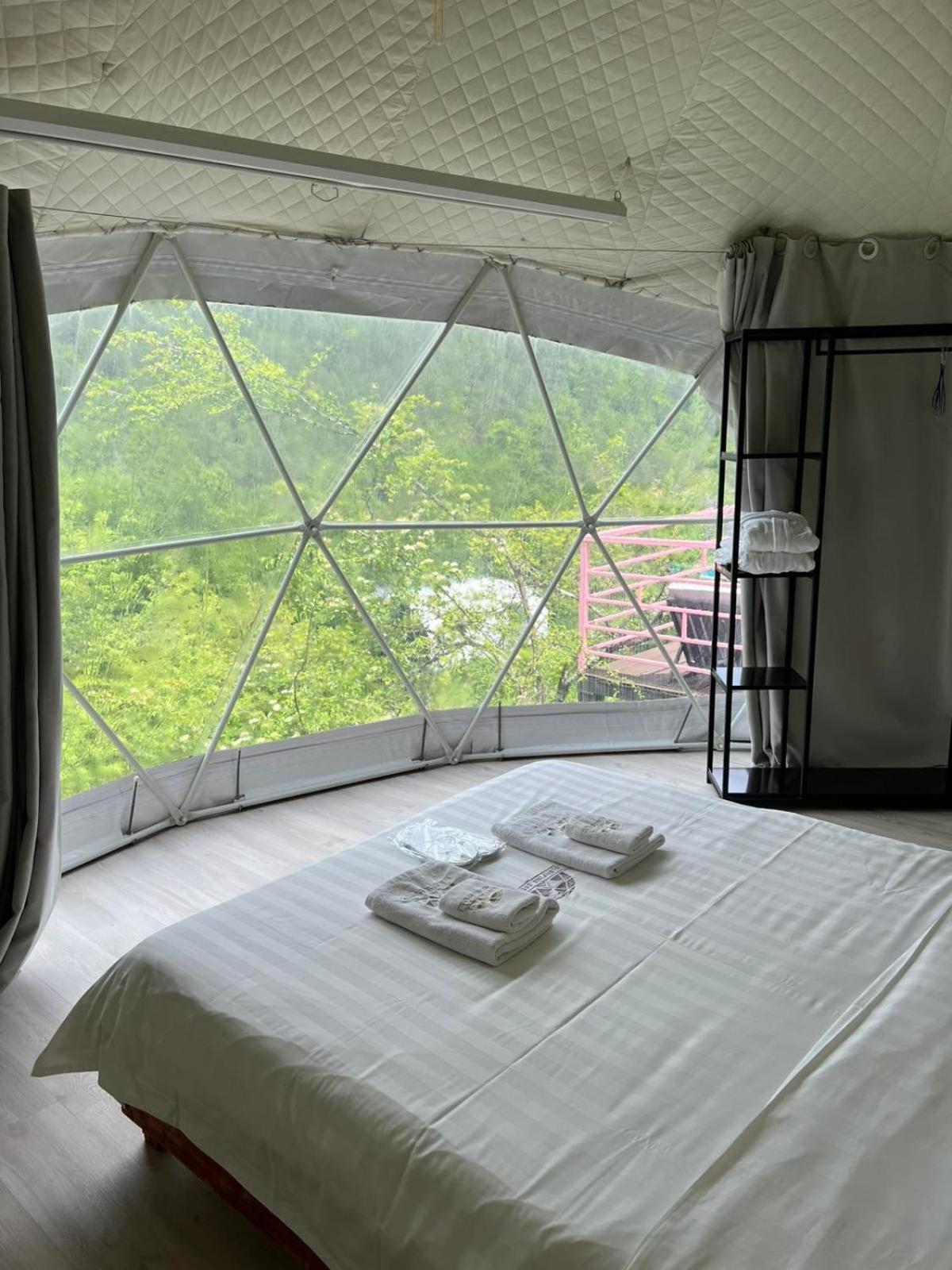 Glamping Georgia Krikhi Hotell Ambrolauri Exteriör bild