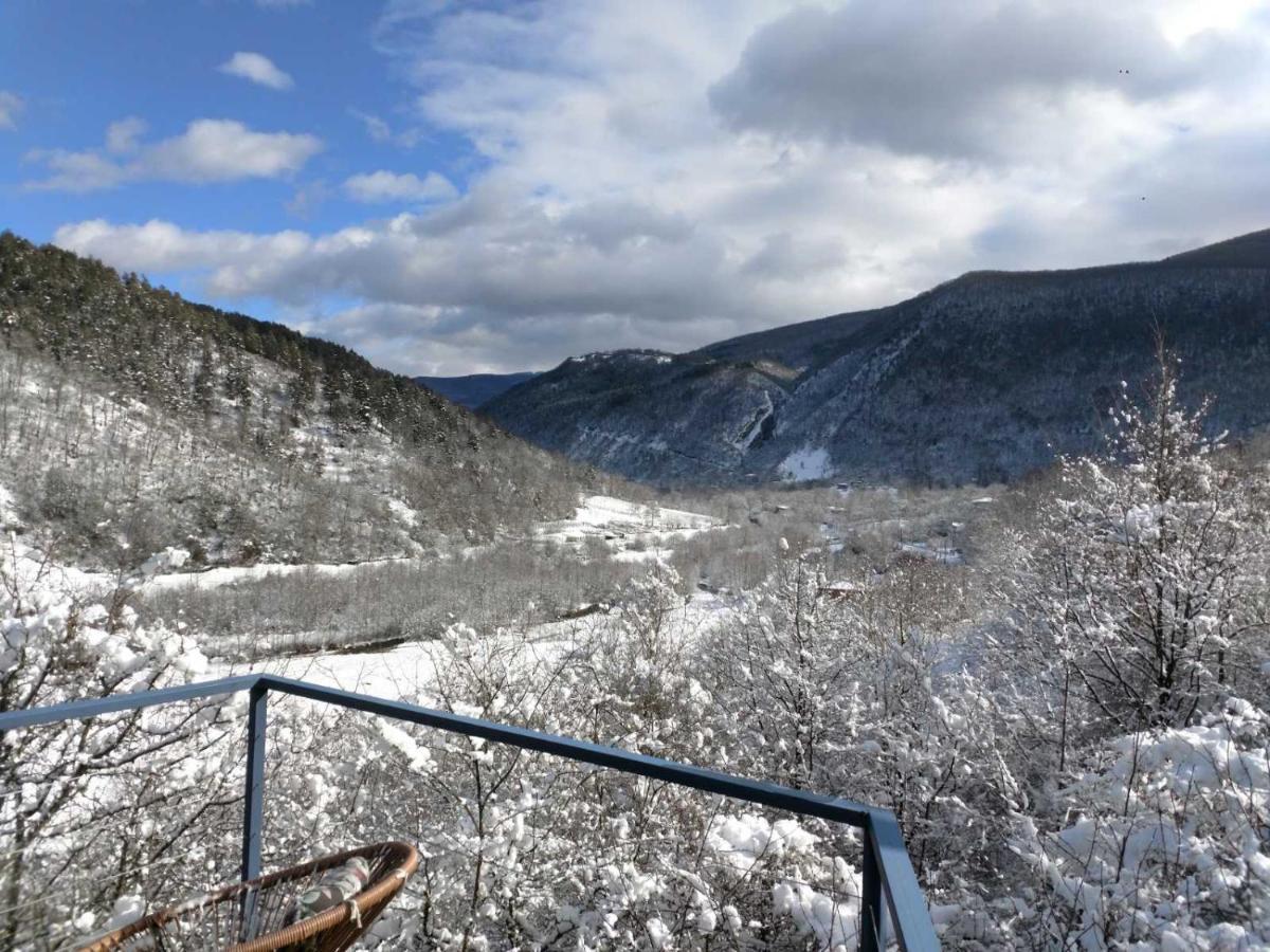 Glamping Georgia Krikhi Hotell Ambrolauri Exteriör bild